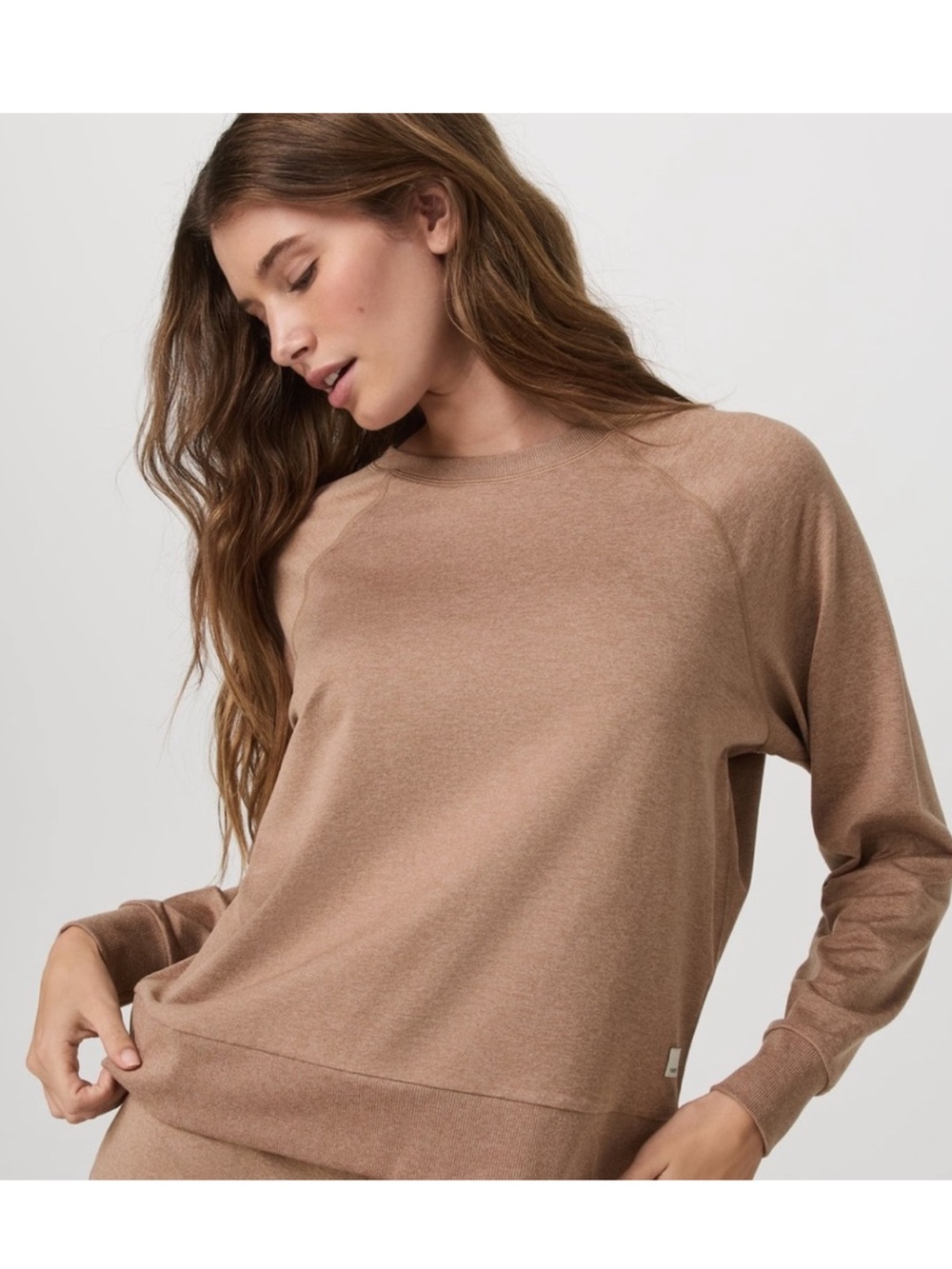 Vuori goldenrod Heather crew neck pullover sweatshirt